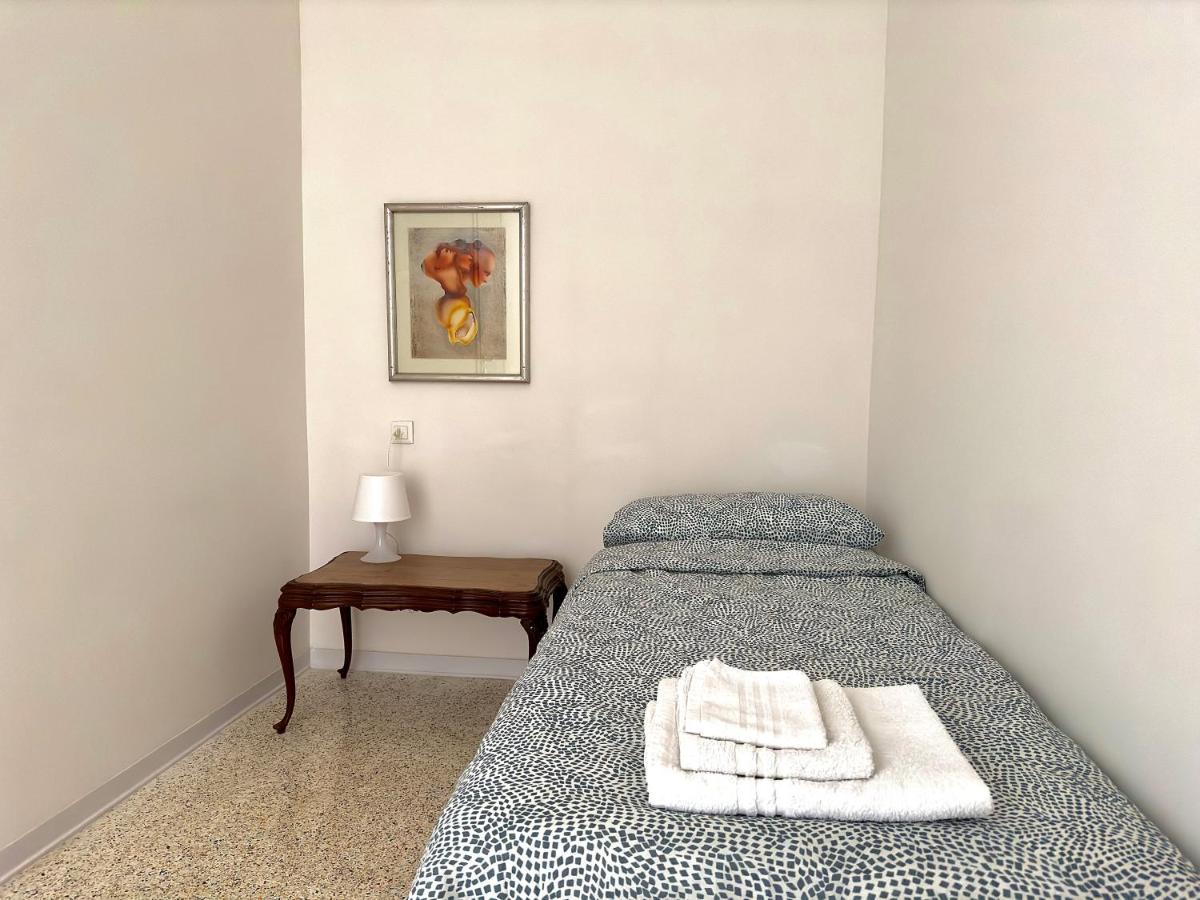 Minimal Apartment Navigli Milano Ngoại thất bức ảnh